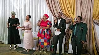 Download lagu Song: Lizulu Liyasentshezelwa Halala mp3