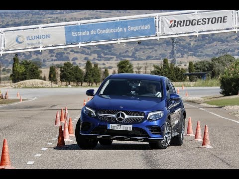 Mercedes-Benz GLC 350e Coupé 2017 – Maniobra de esquiva (moose test) y eslalon | km77.com