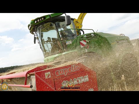 MIT SPEED DURCH DIE LETZTEN HEKTAR! John Deere 8xxx? M-M-V am Häckseln und Silieren 2021