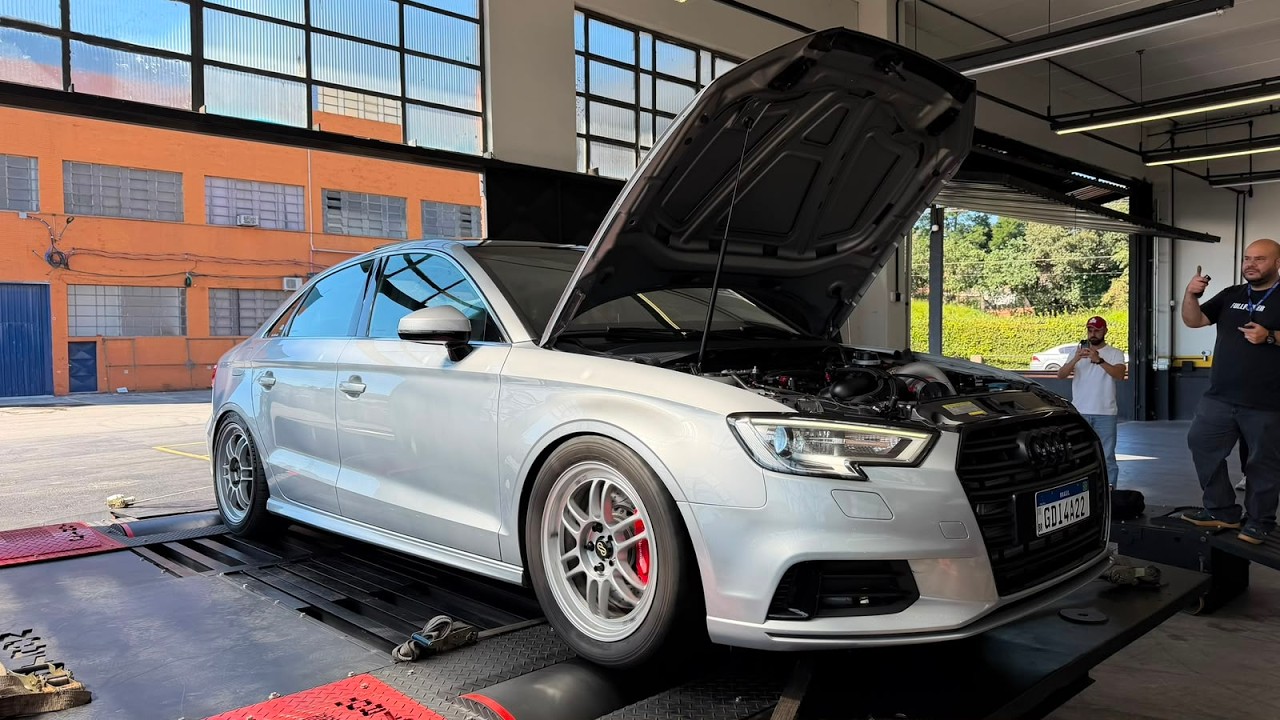 Tome mais um Audi e detalhe: o mais jato de todos e não veio tudo que dá. Dá o play na nave!