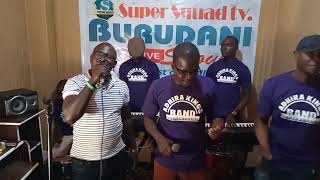 Download lagu Nick Wuod Alego Live Stream mp3