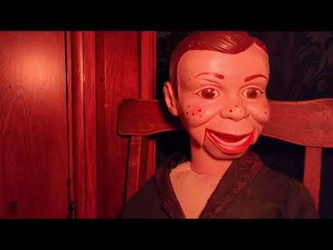 Walk through of the fabulous S.K. Pierce mansion in Gardner MA!