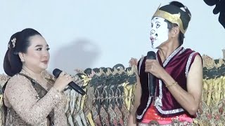 Download lagu GARENG SEMARANG VS TATIN LIMBUKAN LUCU GAYENG WAYANG KULIT KI CAHYO KUNTADI mp3