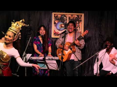 Thai Afro Music Night (King Kong and the Chum, Didier Mpondo, High school thai traditional dancers)