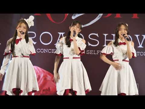 220313 BNK48 Popper - 365 Nichi no Kamihikouki @ BNK48 First Rabbit Roadshow Mini Concert [4K 60p]