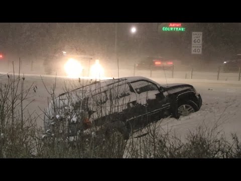 Twin Cities Overnight Snow Wrecks And DeIcing - 12/16/2016