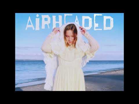 HIT THE BRAKES - Amélie Farren