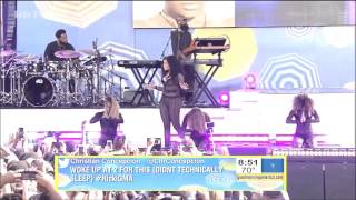 [HD] Nicki Minaj - The Night Is Still Young live GMA