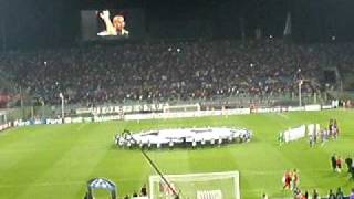 preview picture of video 'Fiorentina - Liverpool 29-09-2009 - Ingresso squadre dalla Fiesole'