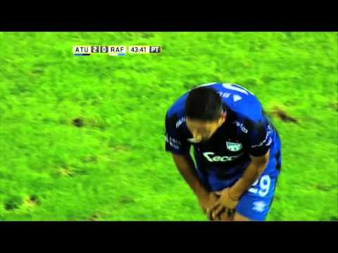 Tremenda atajada de Montoya. Atl. Tucumán 2 - Atl. Rafaela 0. Fecha 5. Primera División 2016.