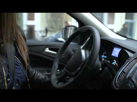 Ford Kuga (2013) Asistente de aparcamiento «Park Assist»