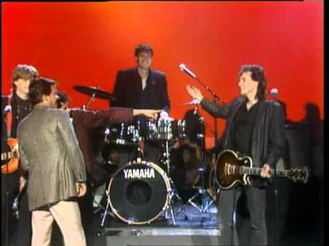Dick Clark Interviews The BoDeans - American Bandstand 1986