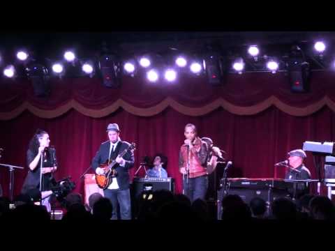 (HD) Soulive w Van Hunt, Ivan Neville, Alecia Chakour - Que Sera Sera - Brooklyn Bowl - 3.10.11