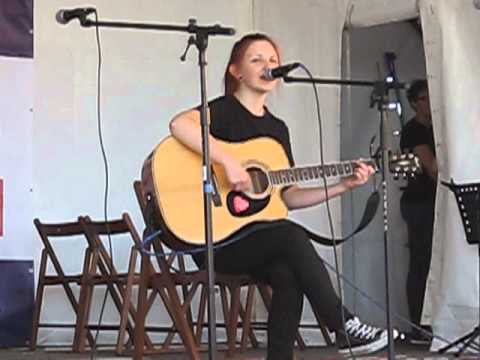 Ewelina Bogucka - Byle dalej.