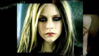 Avril Lavigne - Girlfriend - Best Photos and Videos