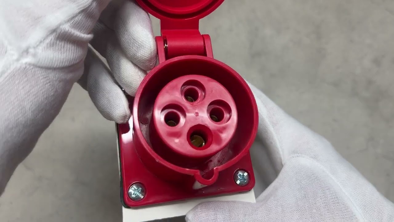 Розетка стационарная 114 3Р+РЭ 16А 380-415В IP44 A0080040002