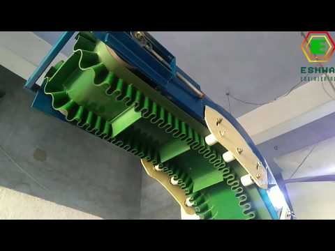 Inclined Belt Conveyor with Cleats