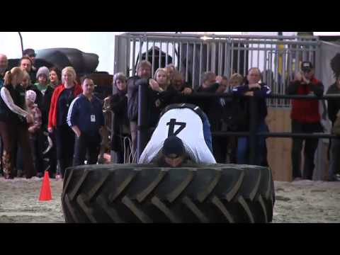 Se Sveriges starkaste dräng