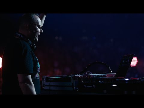 DJ Max @ MNM & Radio 2 - Back To The 80s,90s & Nillies @BacktothessSportpaleisAntwerpe