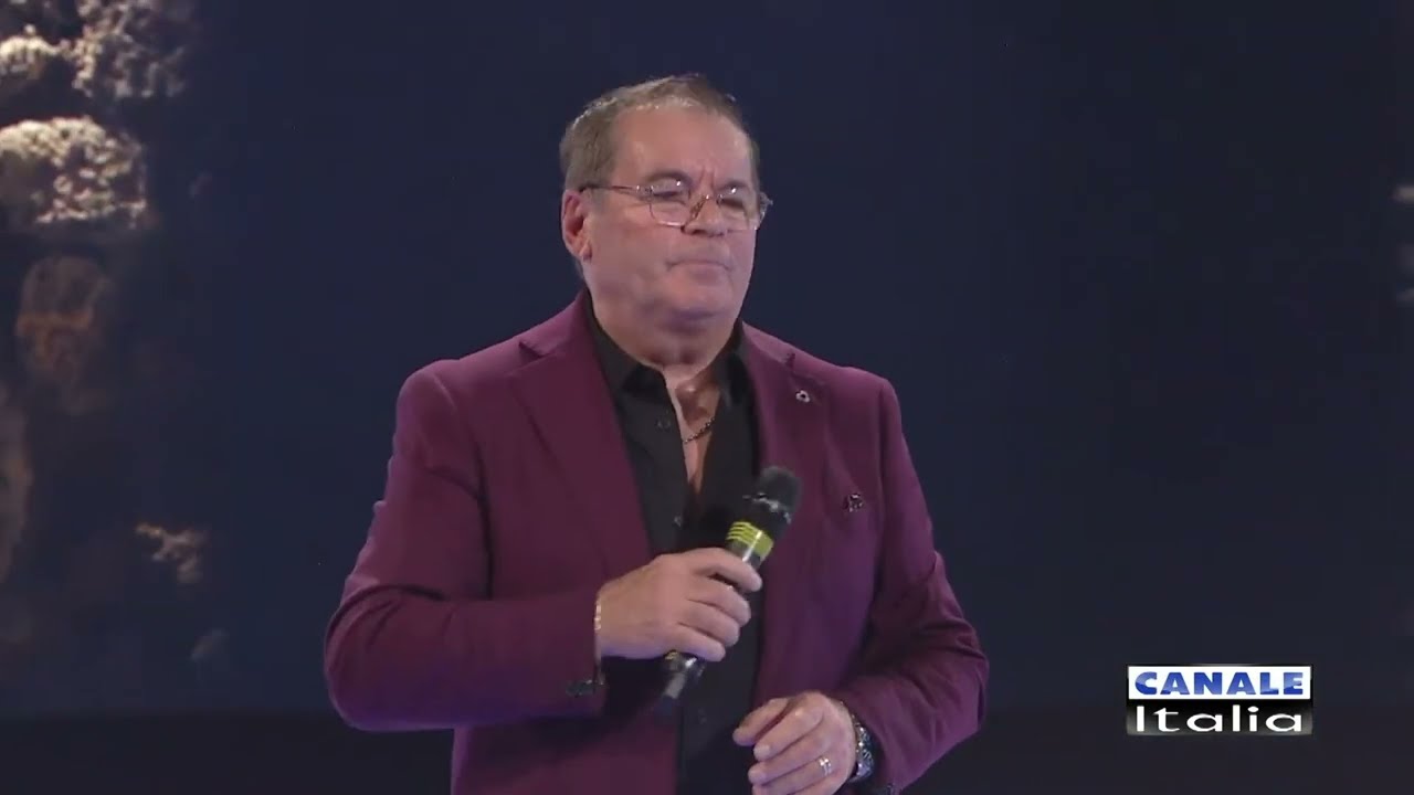 Mister Domenico - COMBATTO PER TE (cumbia) Canale Italia SPECIALE FARFALLINA Cantando Ballando