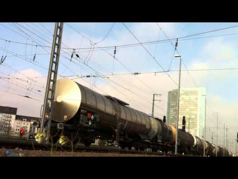 Die Züge hinter der Kamera auf dem Führerstand