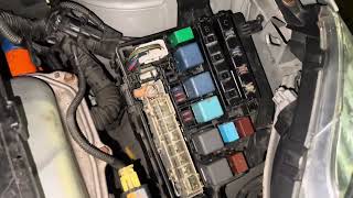 2004–2009 Toyota Prius Fuse Box Locations