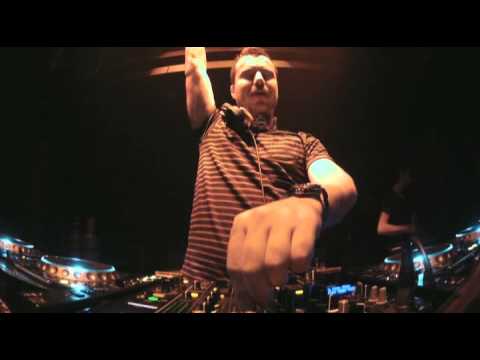 Hook & Sling feat. Karin Park - Tokyo By Night (Original Mix): Sander Van Doorn Live @ Marquee