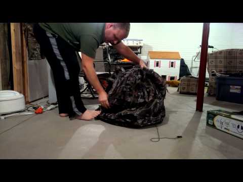 Folding Ameristep doghouse ground blind