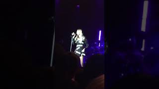 End of the World: Kelsea Ballerini (live) PlayStation Theater 4-5-18