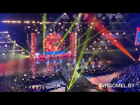 Два поколения артистов на сцене! Ансамбль «Песняры» и детская студия «Сябрынка» исполнили известную песню в рамках «Марафона единства» видео