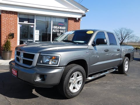 2011 Dodge Dakota SLT 4X4 Big Horn 4.7L V8 - ONLY 101,000 Miles, Bedliner, Tow Package, CLEAN!!