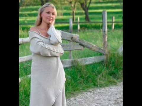 Si daca ramuri bat in geam