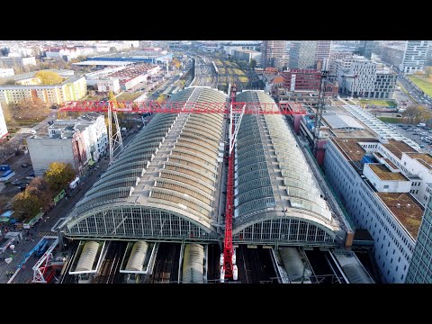 Special TEICHMANN gantry crane for roof renovation Berlin Ostbahnhof