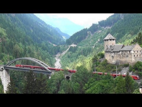 (AT) Arlbergbahn, Trisannabrücke + Schloss Wiesberg (Railwaybridge + Wiesberg Castle)