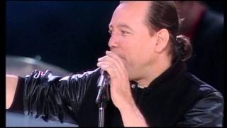 RUBEN BLADES &quot;ELLA SE ESCONDE&quot;. MAR A MAR. TVG