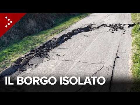 Frane a Sant’Angelo di Roccalvecce, il paese delle fiabe semi-isolato. "40 km in più per la spesa"