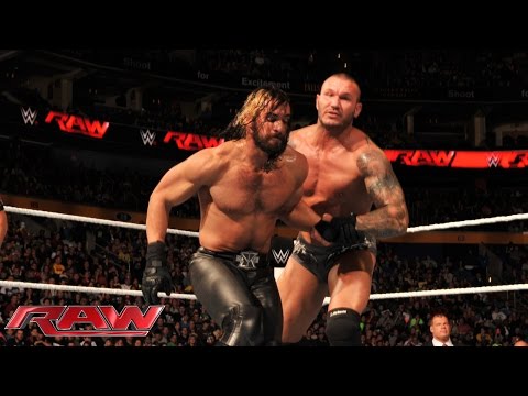 Randy Orton vs. Seth Rollins: Raw, Nov. 3, 2014