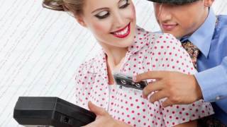 Sarantos PAuse Music Lyric Video - New Summer Pop Song