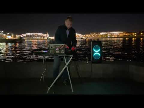 Kosmic Vibrations #001 by Kostik Makso. Melodic house music from Saint-Petersburg. Dj livestream.