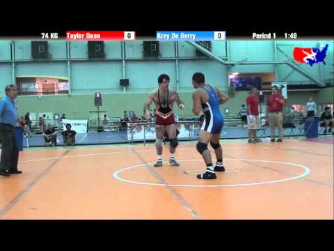 Taylor Doan vs. Kory De Berry at 2013 ASICS University Nationals - GR