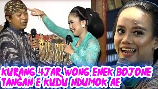 Download lagu Kiswan duet karo mbak Ika tangane kudu ndumok ae, bojone mecucu penonton e do kepingkel-pingkel 😂😂😂😂 mp3