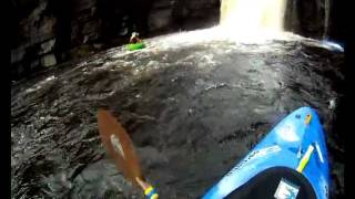 preview picture of video 'Go Pro HD kayaking River Swale 2011'