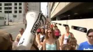 Hanson taking the Walk in Nashville part 1