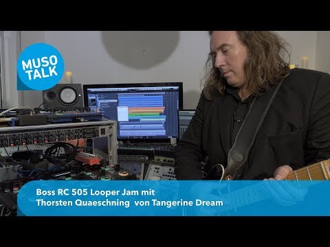 Tangerine Dream´s Thorsten Quaeschning macht eine Boss RC 505 Looper Jam