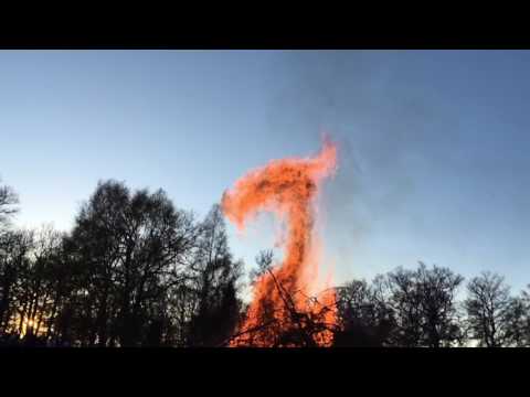 August Hylse - Majbrasa Kallinge Lönnamohagen 30/4-2017 Valborg SLO-MO