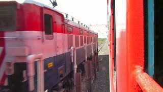 preview picture of video 'JHS WDM-3D blasts through Murtizapur Station at MPS !!'