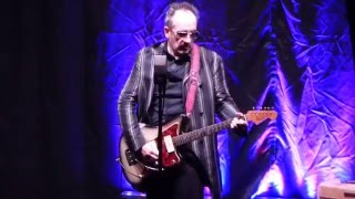 Elvis Costello - "Alison" : FOX Theater / Riverside, CA (April 5, 2016)