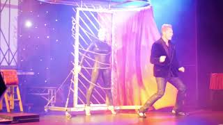 Illusions Magic Show | Experience Oz