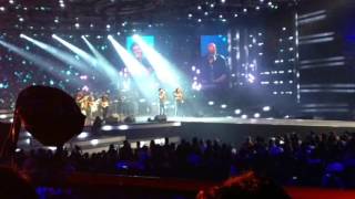 Woh Jahan - Farhan Akhtar &amp; Shraddha Kapoor live @ Rock On 2 concert