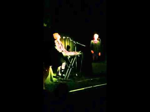 Hazel OConnor Chasing Cars